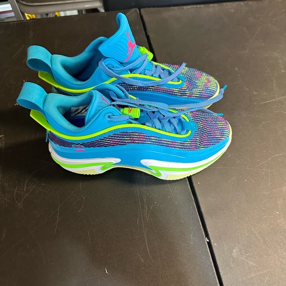 Size 7 Nike Jordan Luka’s - Picture 5 of 5